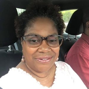 Meet your Posher, Saundra